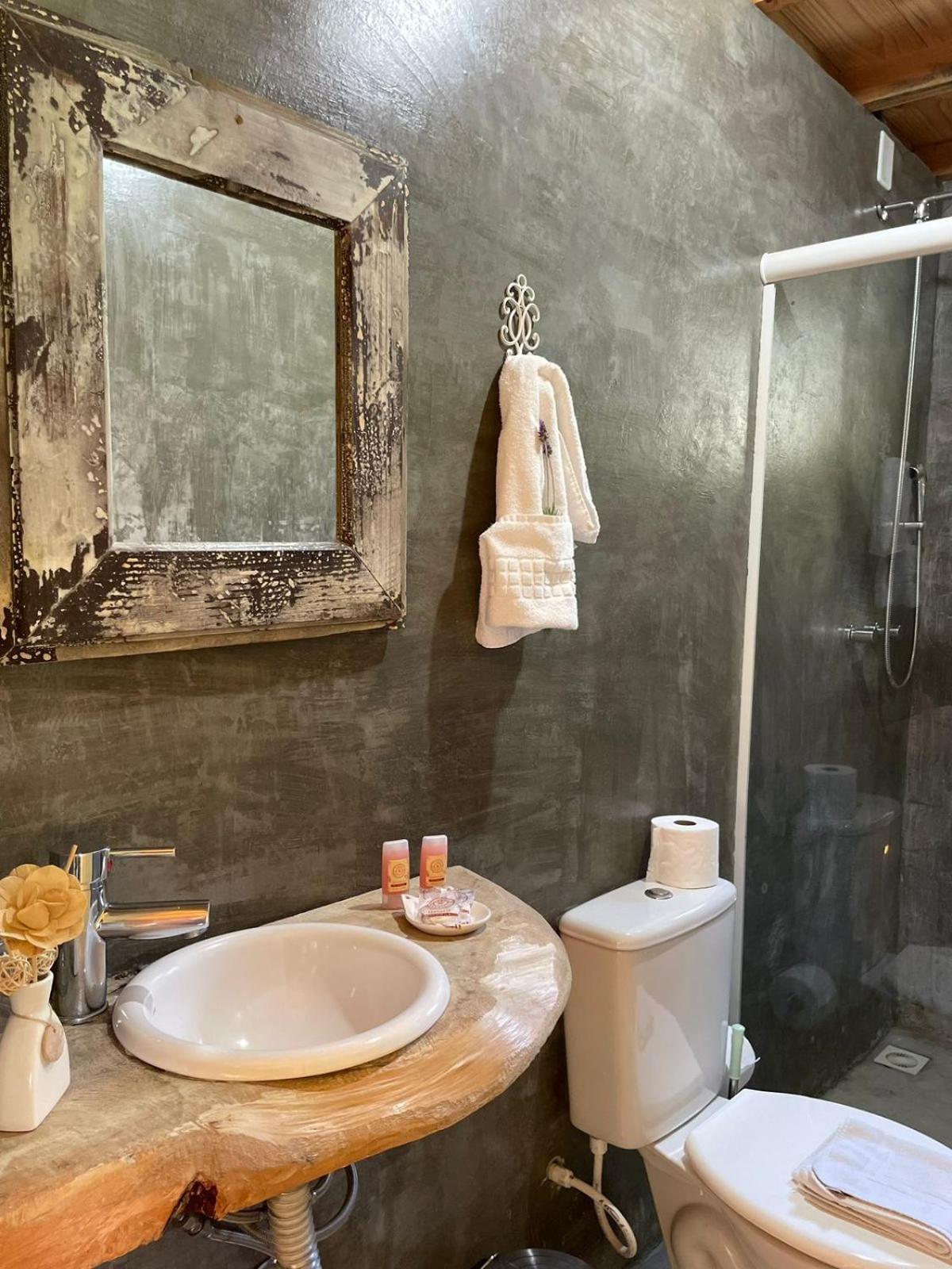 Pousada Colina Dos Ventos - Cabana Monte! Урубиси Экстерьер фото